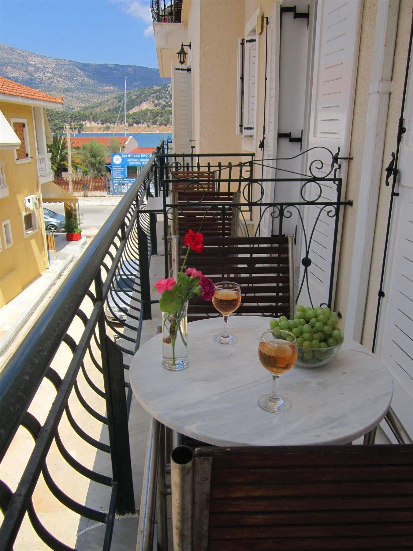 King A Hotel Argostoli  Buitenkant foto